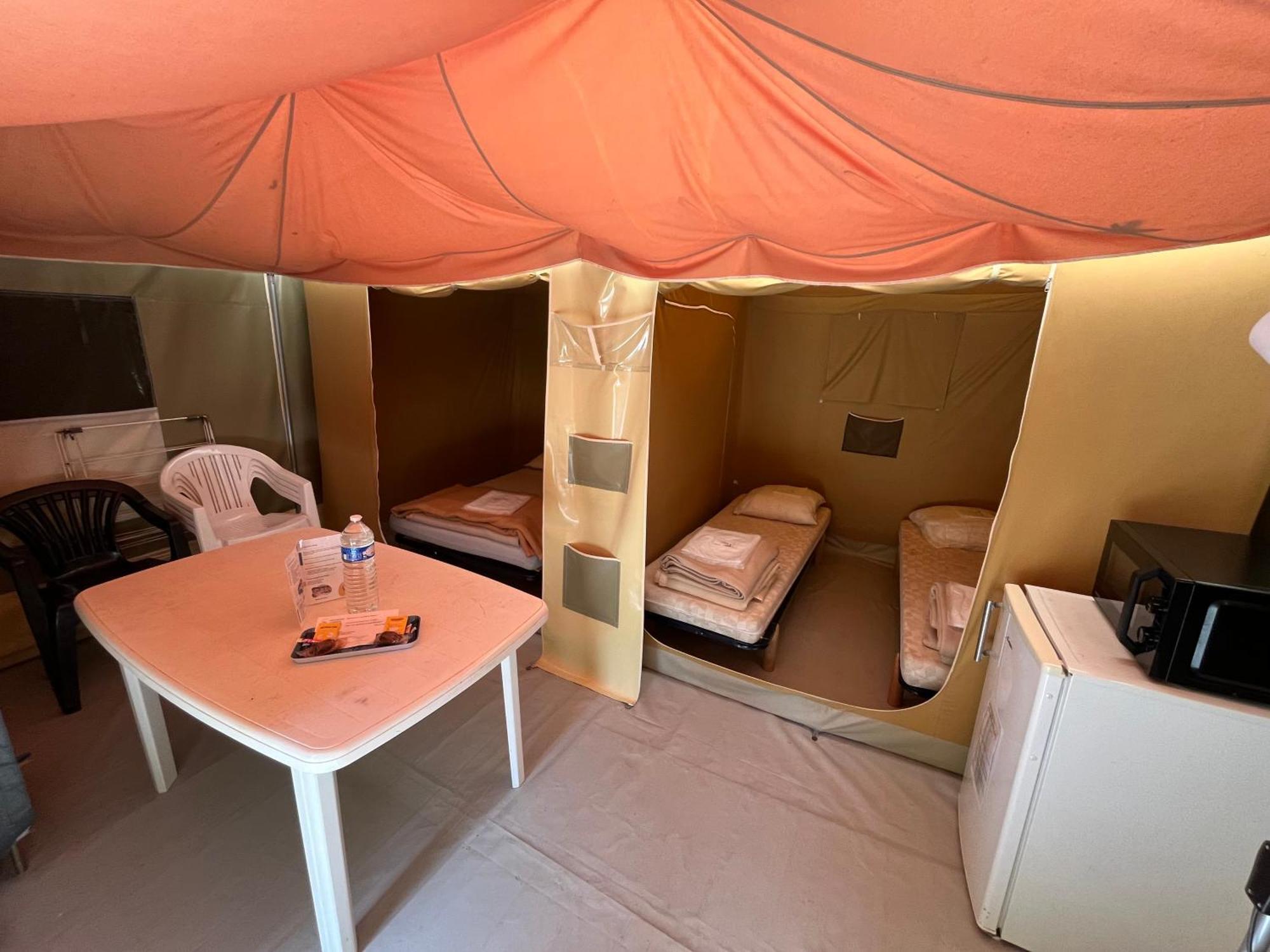 Camping De 蒙卢索卢瓦尔 外观 照片